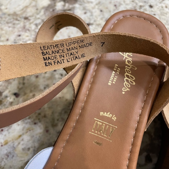 NWOT Seychelles White / Tan Platform Wedge (Size 7) - Picture 5 of 6